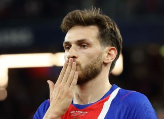 Хвича Кварацхелия пропустит девять месяцев из-за травмы Хвича Кварацхелия пропустит девять месяцев из-за травмы