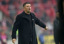 Самошников получил красную карточку в матче с «Динамо» Самошников получил красную карточку в матче с «Динамо»