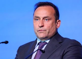FIS одобрила нейтральный статус 19 россиянам FIS одобрила нейтральный статус 19 россиянам