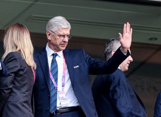Арсен Венгер посетил матч России и Афганистана Арсен Венгер посетил матч России и Афганистана