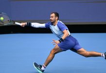 Сафиуллин победил Хиджикату на Masters в Шанхае Сафиуллин победил Хиджикату на Masters в Шанхае