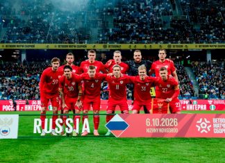 Николаев: Сборной России вполне можно играть вообще без форварда Николаев: Сборной России вполне можно играть вообще без форварда