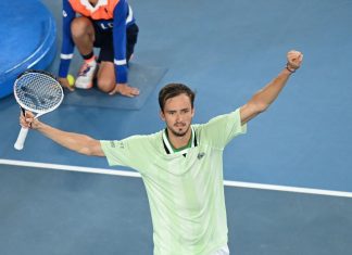 Даниил Медведев вышел в полуфинал турнира ATP-500 в Пекине Даниил Медведев вышел в полуфинал турнира ATP-500 в Пекине