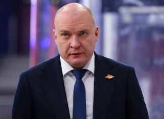 Бывший тренер «Спартака» Уланов: Разин останется в КХЛ Бывший тренер «Спартака» Уланов: Разин останется в КХЛ