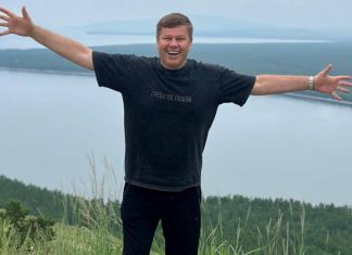 Губерниев признался, что скучает по Урганту на телевидении Губерниев признался, что скучает по Урганту на телевидении
